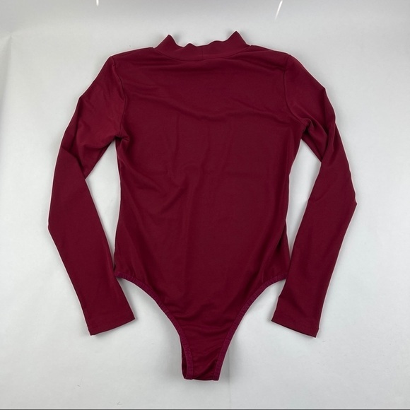 Dance & Marvel Bodysuit Womens Medium Red Keyhole Long Sleeve - Picture 6 of 7